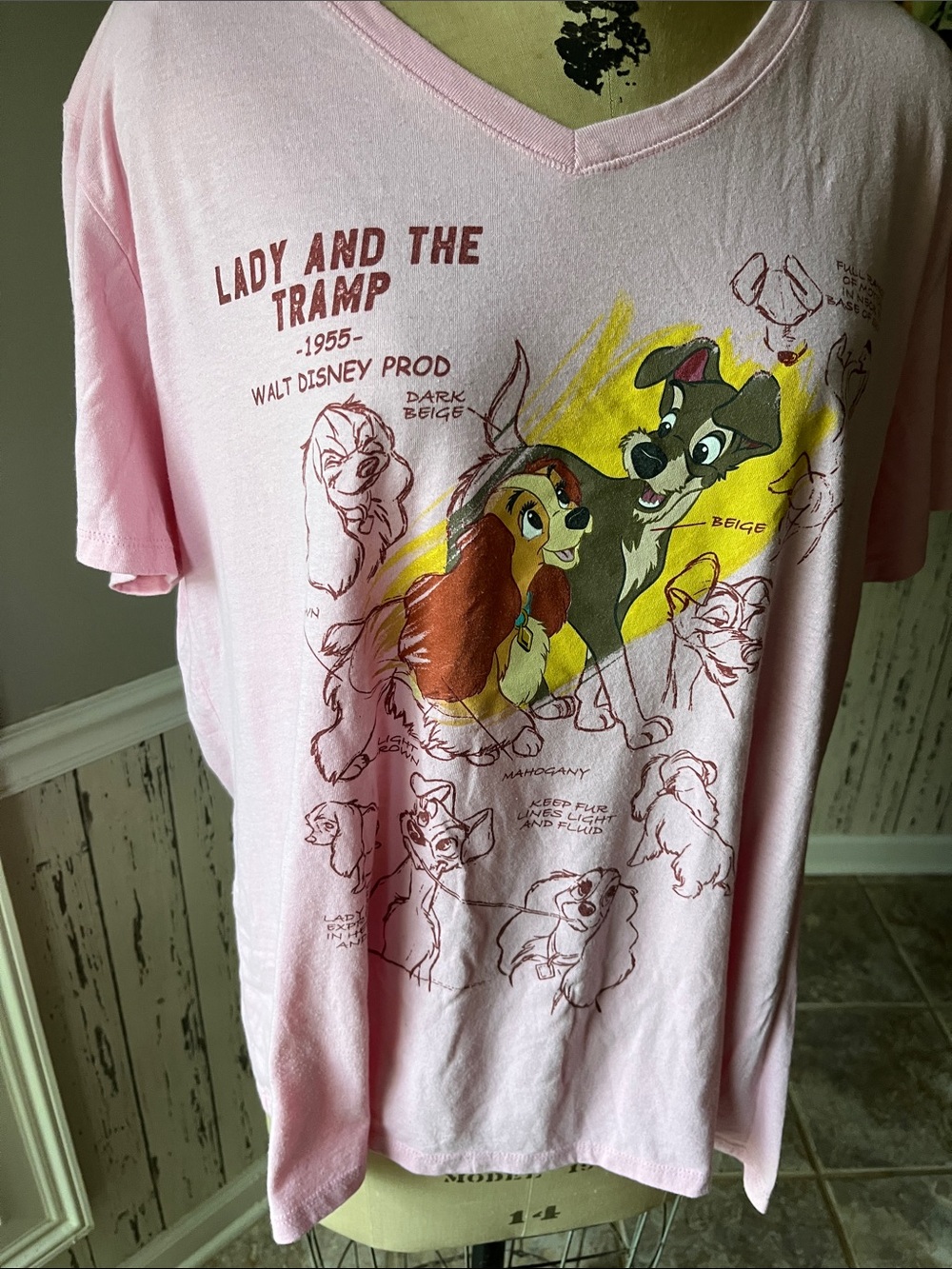 Disney Pink Lady and the Tramp Graphic V-Neck Tee sz 2xl - Picture 4 of 5